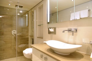 Superior Suite (Emerald Deck)
